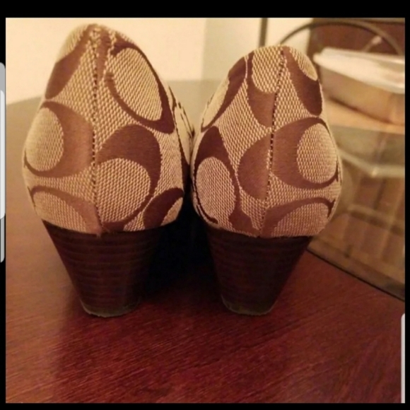 Coach Meryl Pointed Cap Toe Wedge - Picture 5 of 8